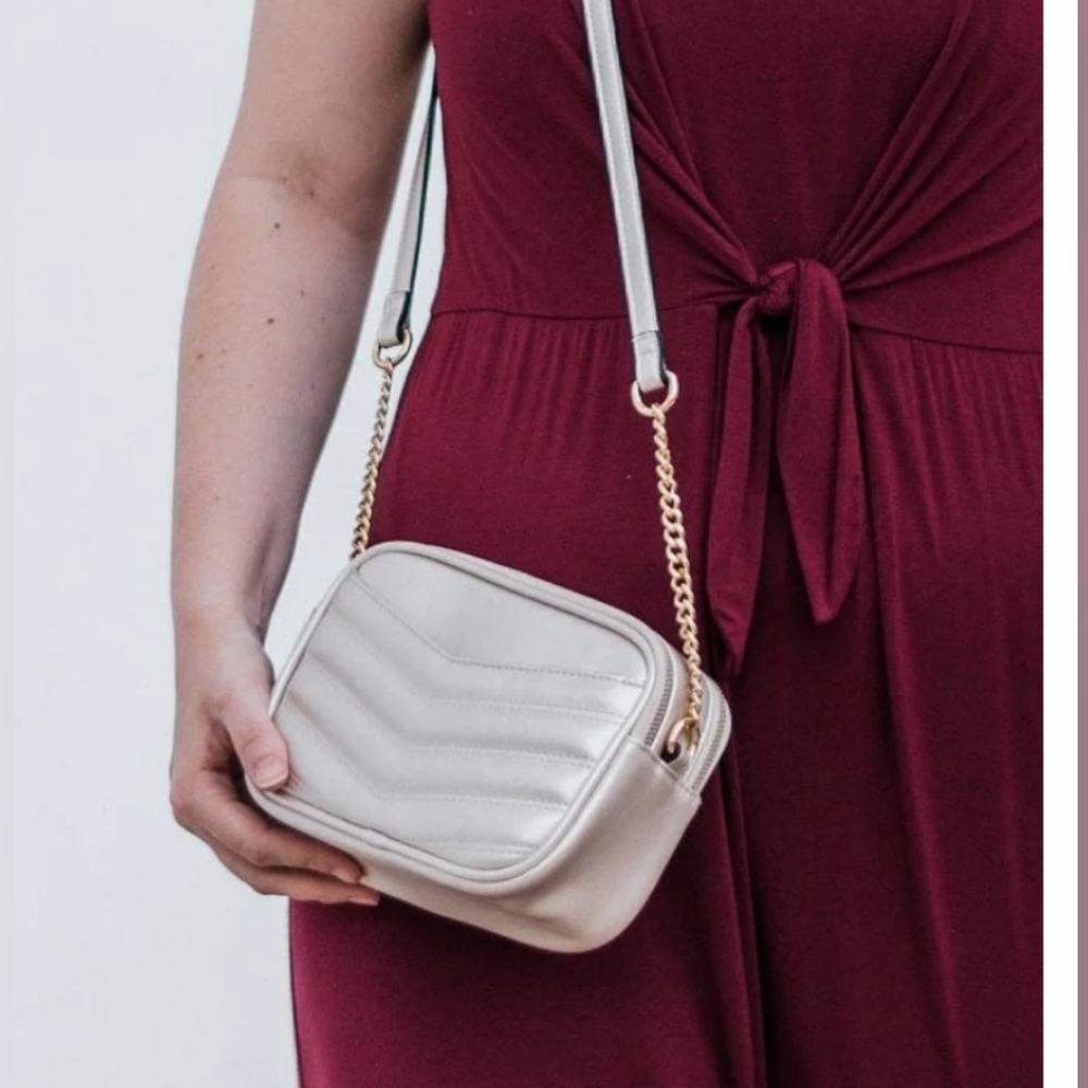 Touch Screen Crossbody Purse by SAVE THE GIRLS - Picture 3 of 11